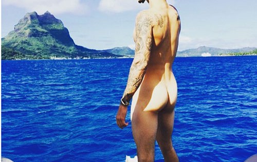 Justin Bieber posted a Nude Photo and the Internet’s Reaction is Hilarious